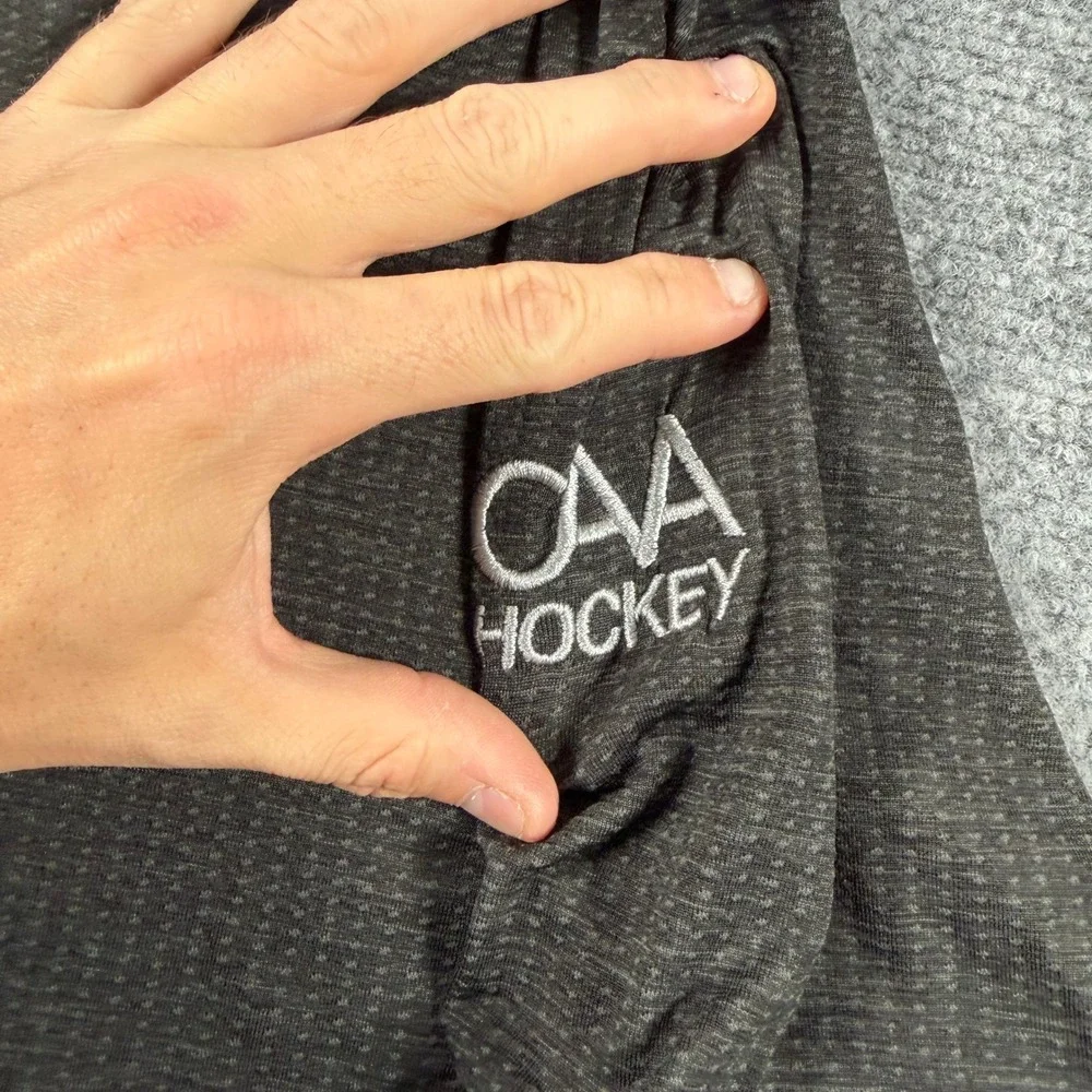 Lululemon Metal Vent Tech 1/2 Zip Mens M Grey CAA Hockey Pullover Activewear